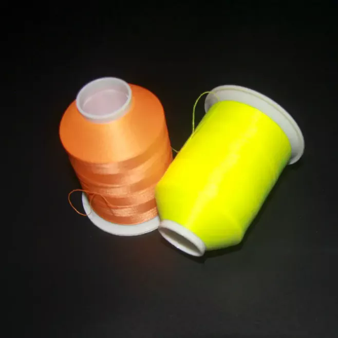 蓄光糸は電池や電気なしでどのように機能するのでしょうか?